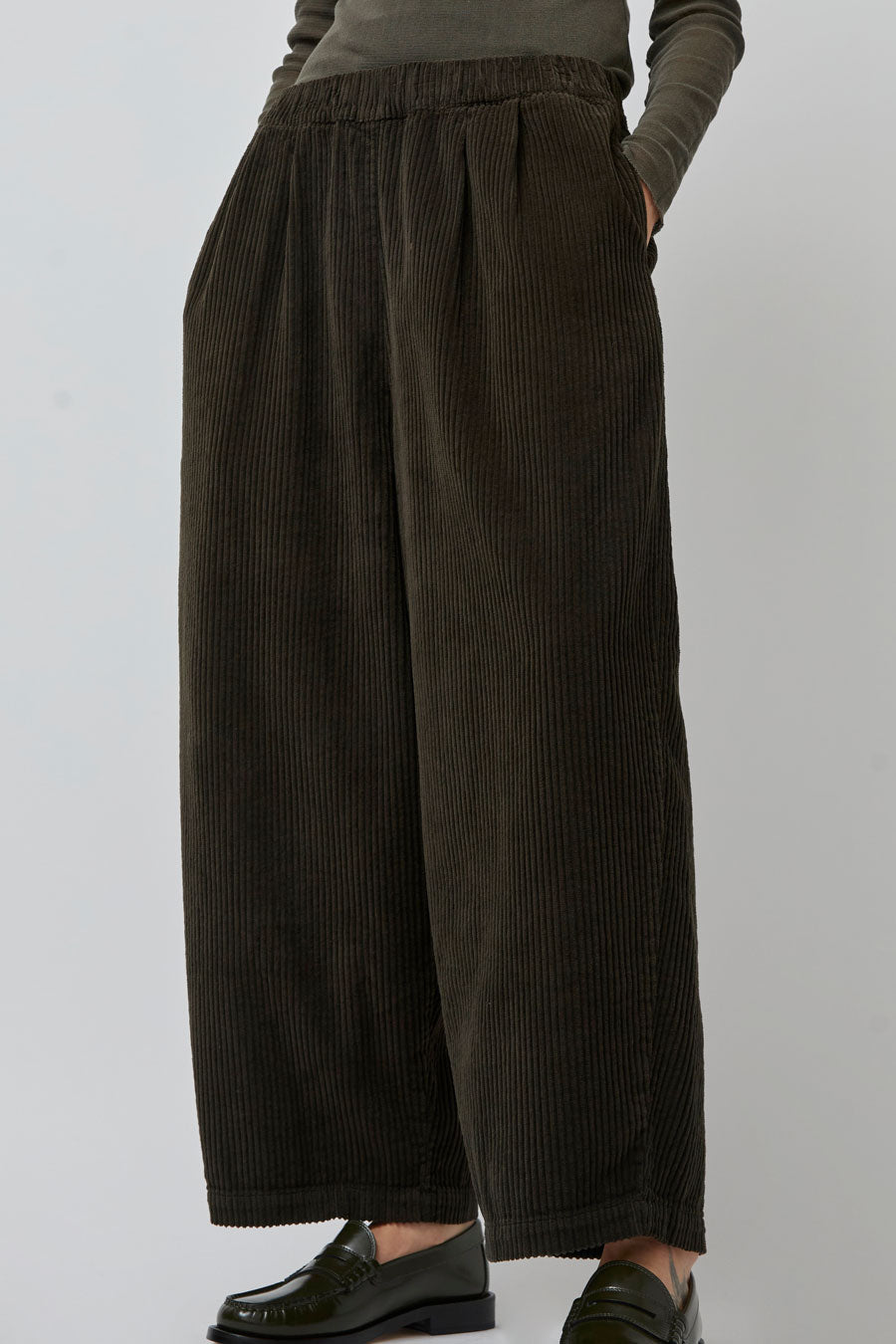 Black Crane Wide Pants in Dark Forest