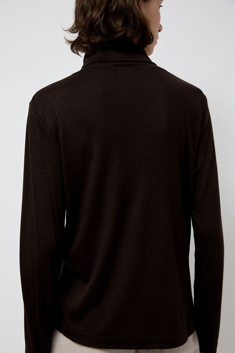 Black Crane Wool Turtle Neck in Cacao