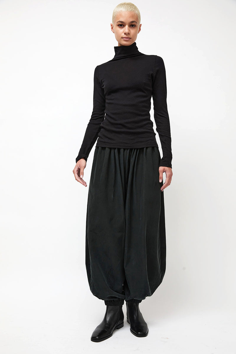 Black Crane Lantern Pants in Black