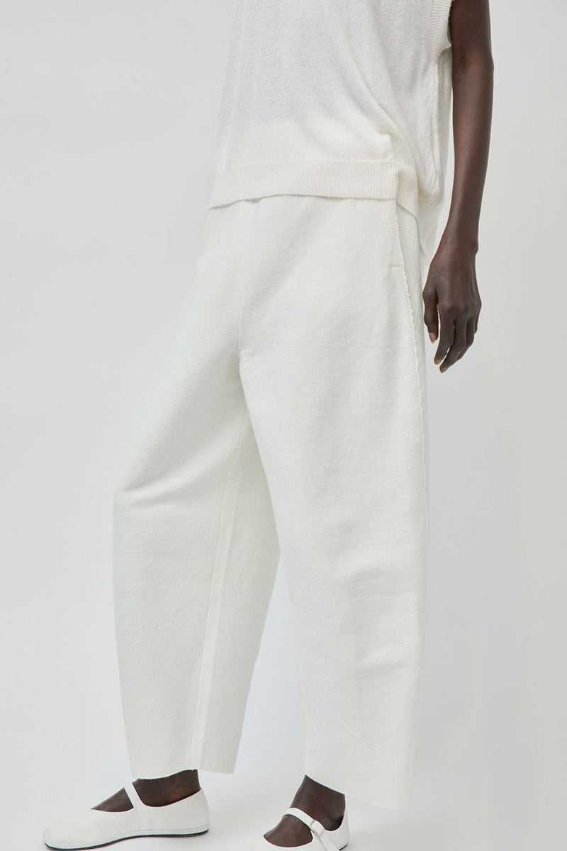 Boboutic Choosing Trousers in Milk