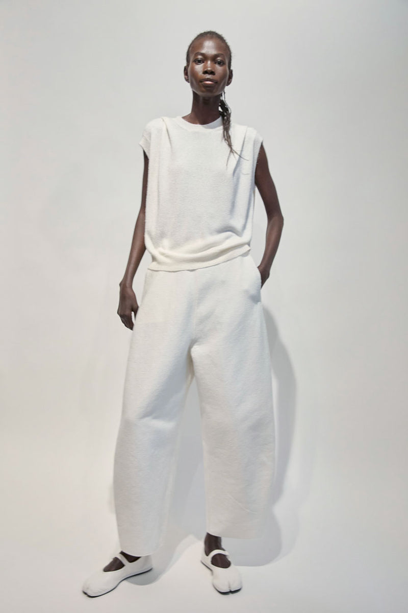 Boboutic Choosing Trousers in Milk