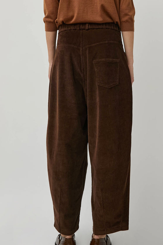 CORDERA Corduroy Baggy Pants in Brown