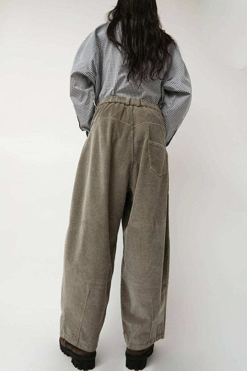 CORDERA Corduroy Baggy Pants in Cobblestone