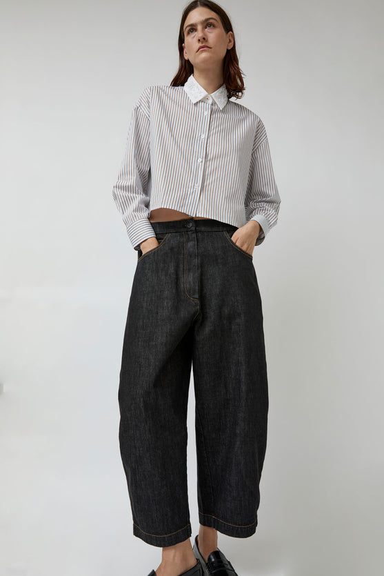 CORDERA Denim Curved Pants in Black