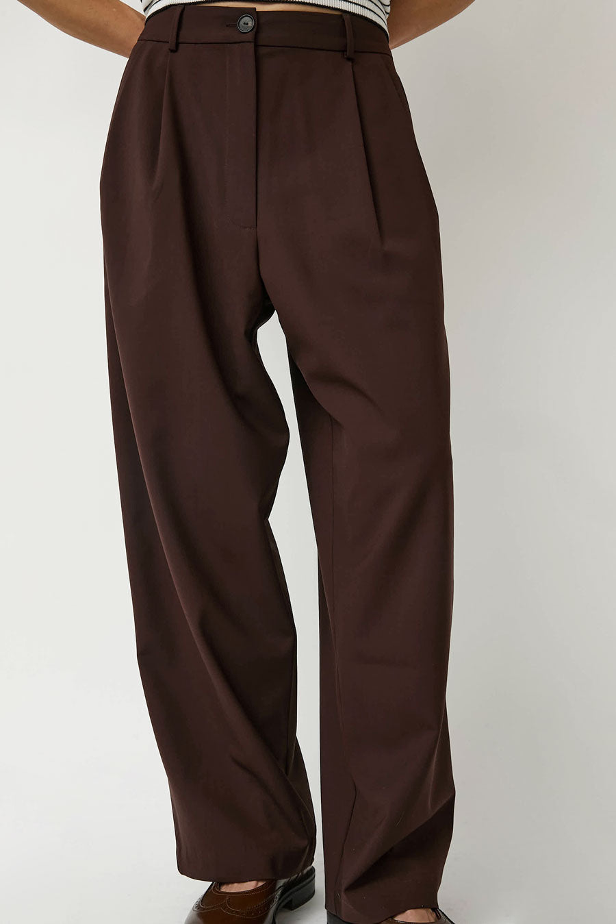 CORDERA Tailored Masculine Pants in Burgundy