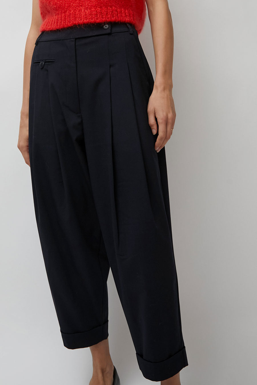 CORDERA Tailoring Carrot Pants in Night