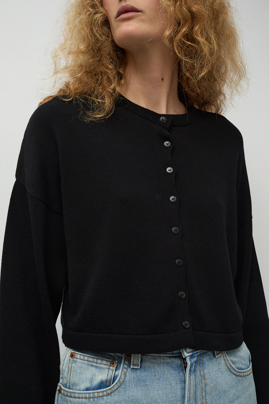 CORDERA Cotton Cropped Cardigan in Black