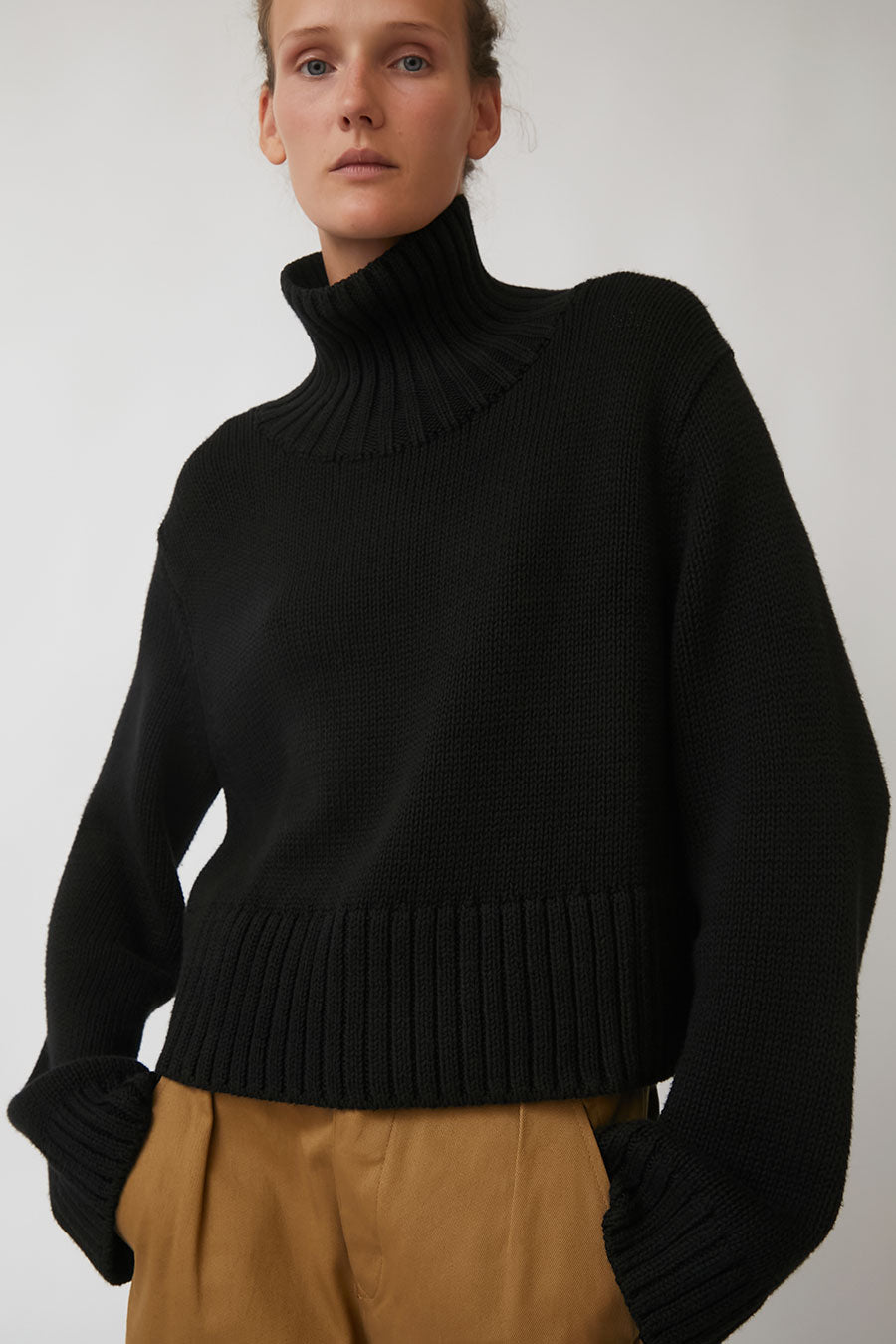 Ciao Lucia Luigi Turtleneck in Black