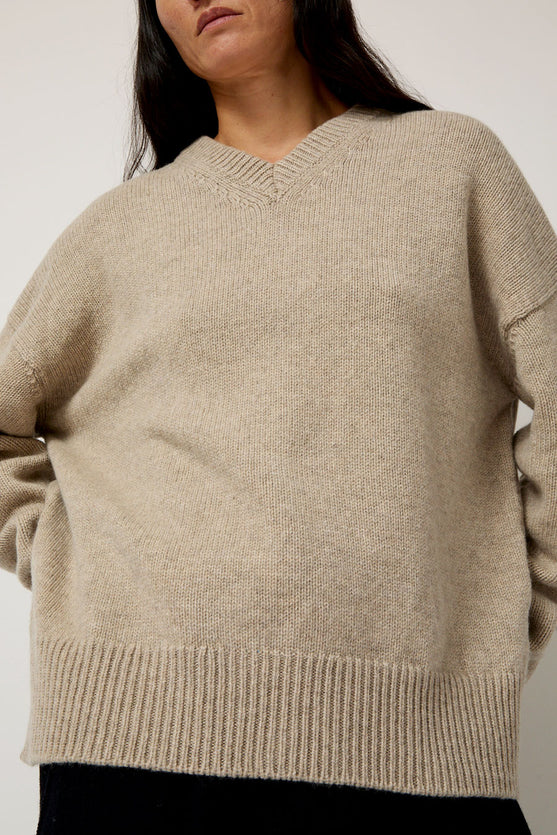 &Daughter Balla Slouch V Neck Sweater in Beige