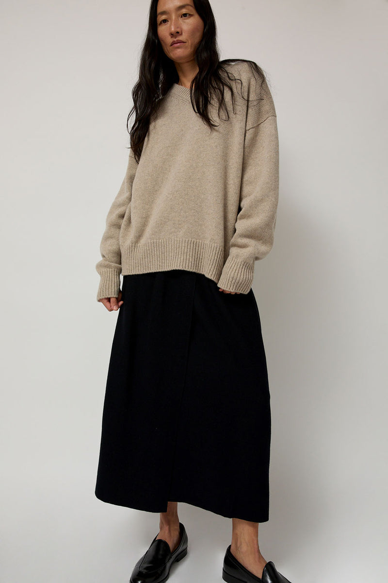 &Daughter Balla Slouch V Neck Sweater in Beige