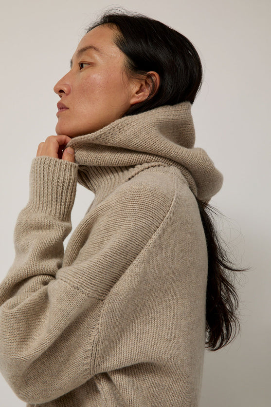 &Daughter Plain Hood in Beige