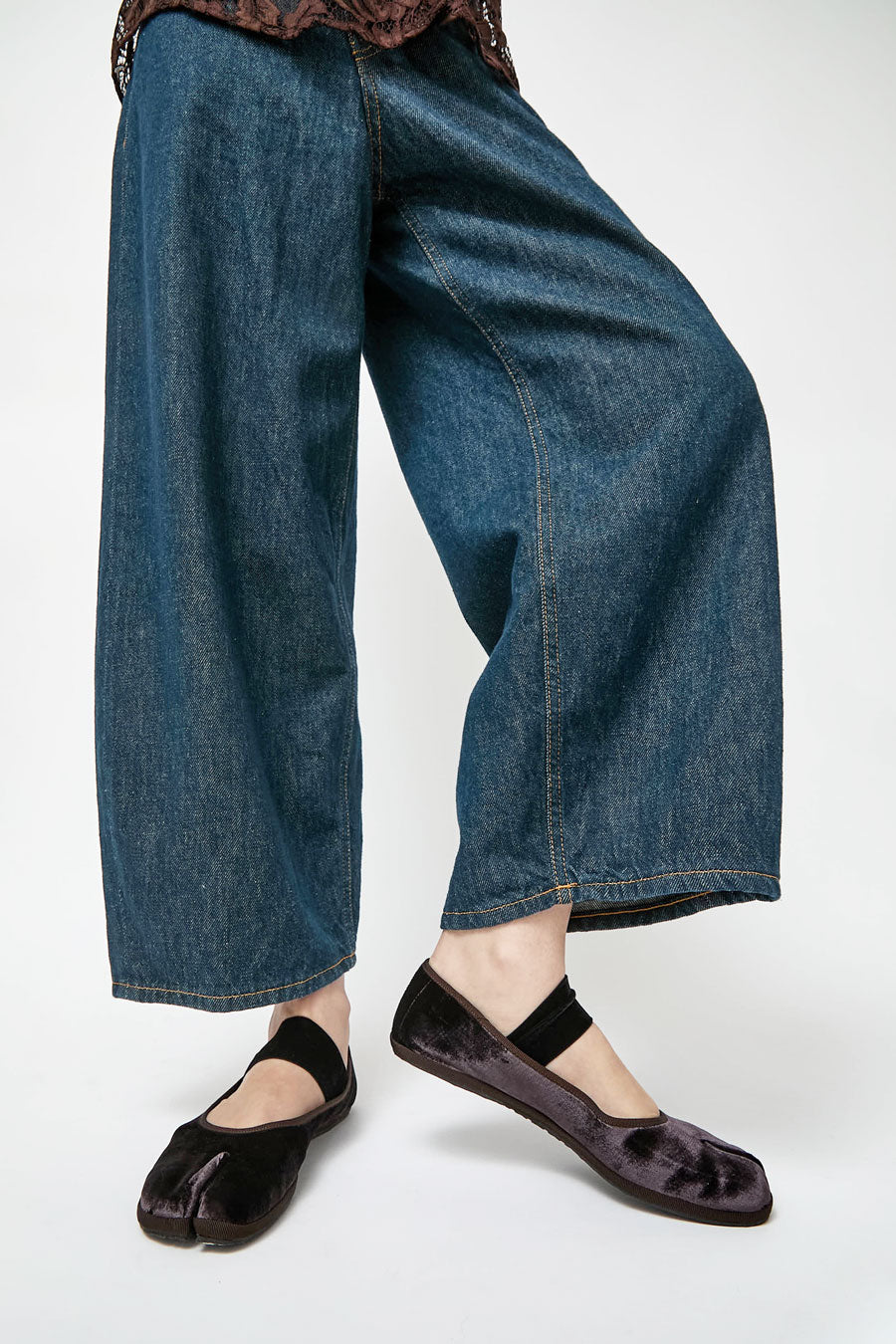 Drogheria Crivellini Fu-Tabi Ballerina in Brown Velvet