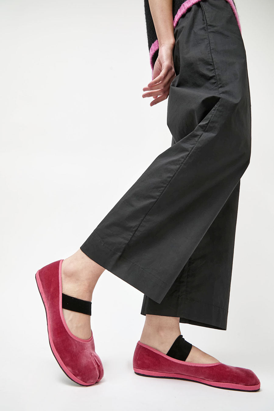 Drogheria Crivellini Fu-Tabi Ballerina in Rosewood Velvet