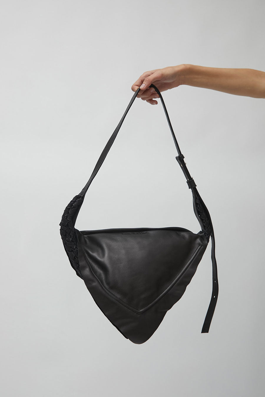 Eva Blut Triangolo Small Bag in Black