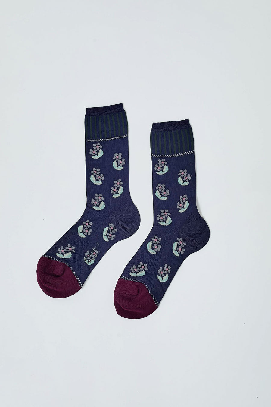 Exquisite J Deco Flowers Socks in Navy