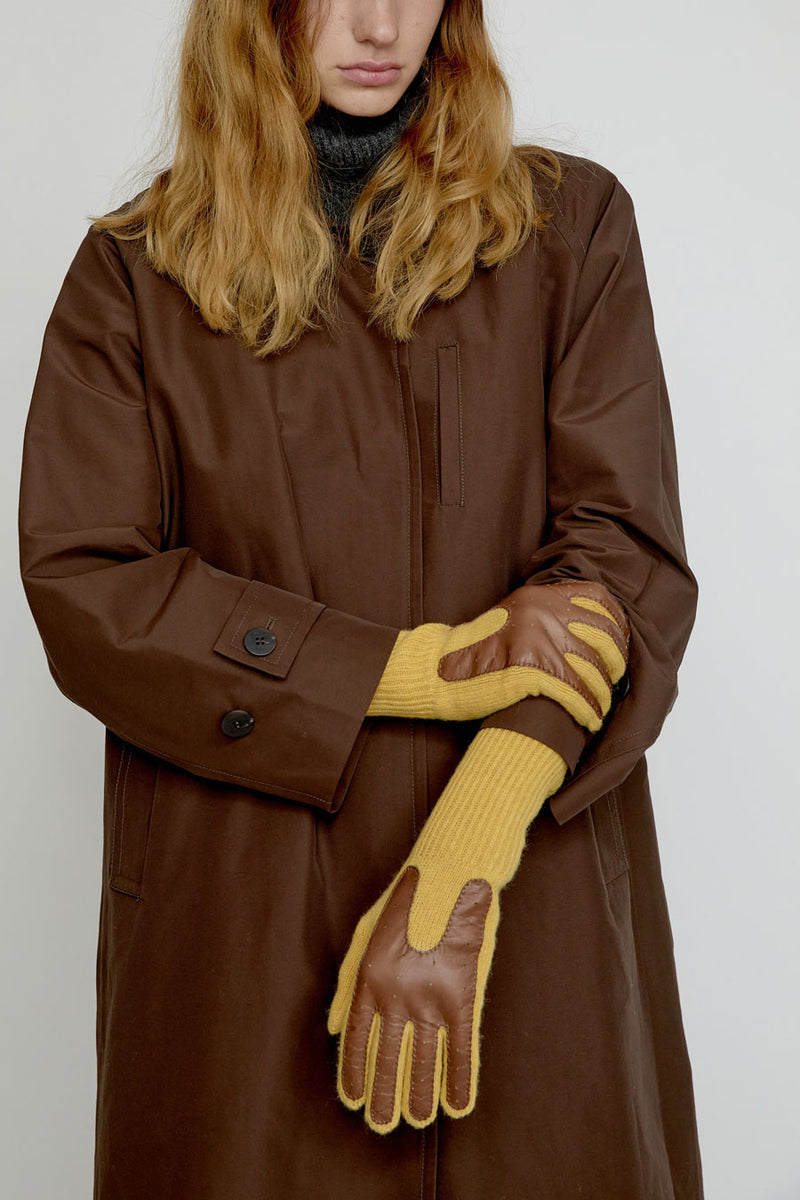 Exquisite J Gloves in Mustard with Camel