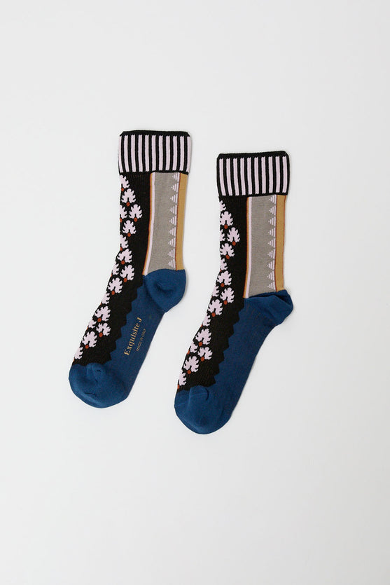 Exquisite J Graphic Socks in Black