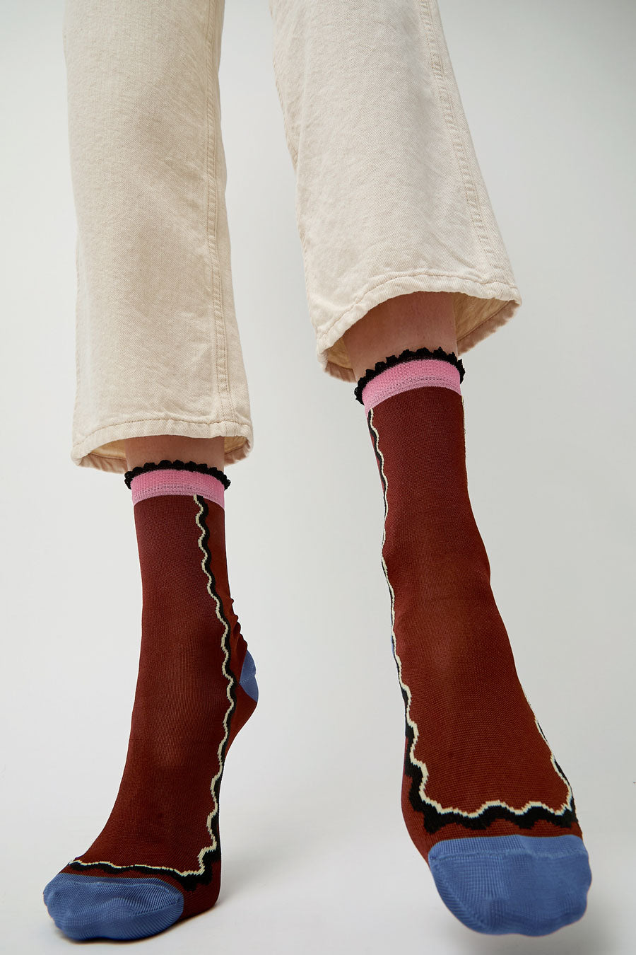 Exquisite J Ondina Socks in Rust