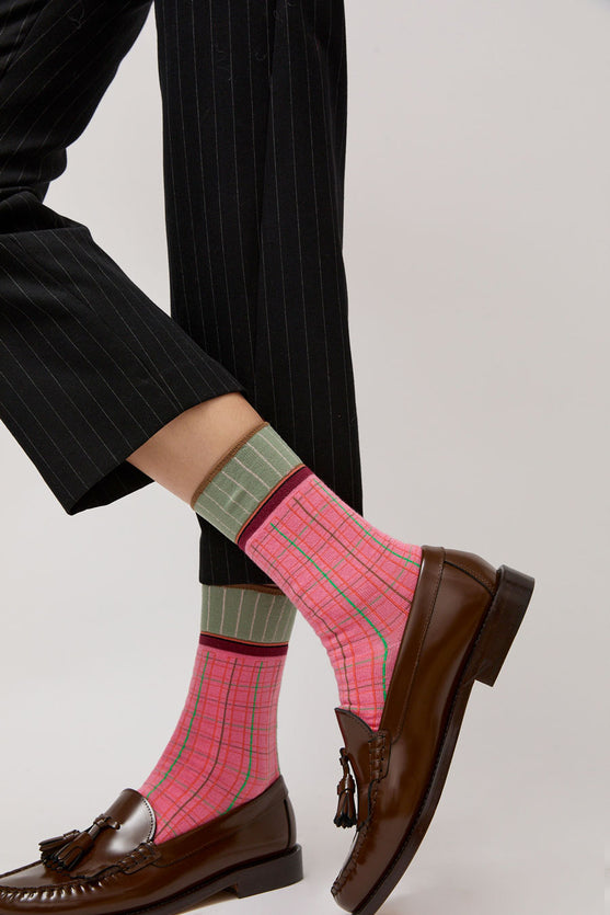 Exquisite J Plaid Socks in Pink