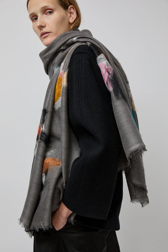 Exquisite J Scarf in Grey