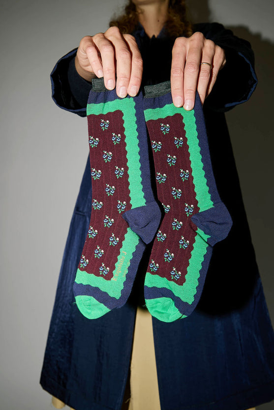 Exquisite J Short Cotton Micro Roses Socks in Bordeaux