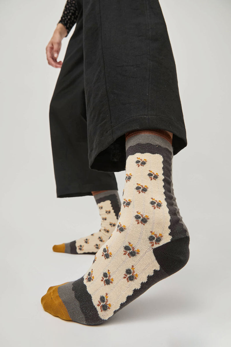 Exquisite J Onduline Socks in Cream