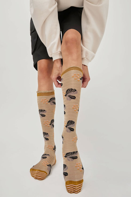 Exquisite J Tall Berries and Flower Socks in Beige