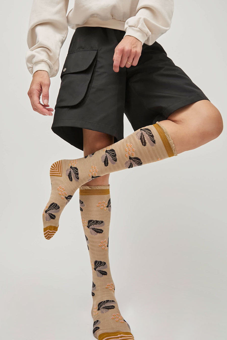 Exquisite J Tall Berries and Flower Socks in Beige