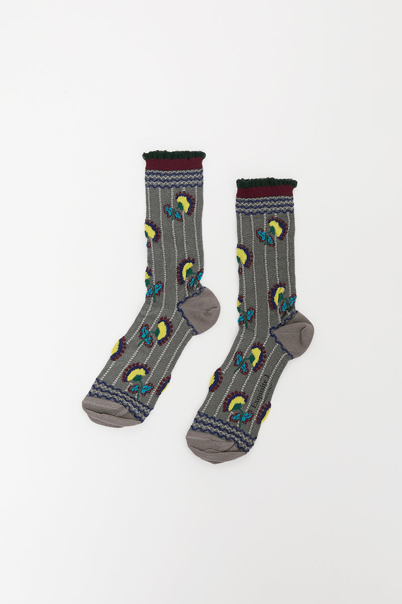 Exquisite J Short Carnation Flower Socks in Grey