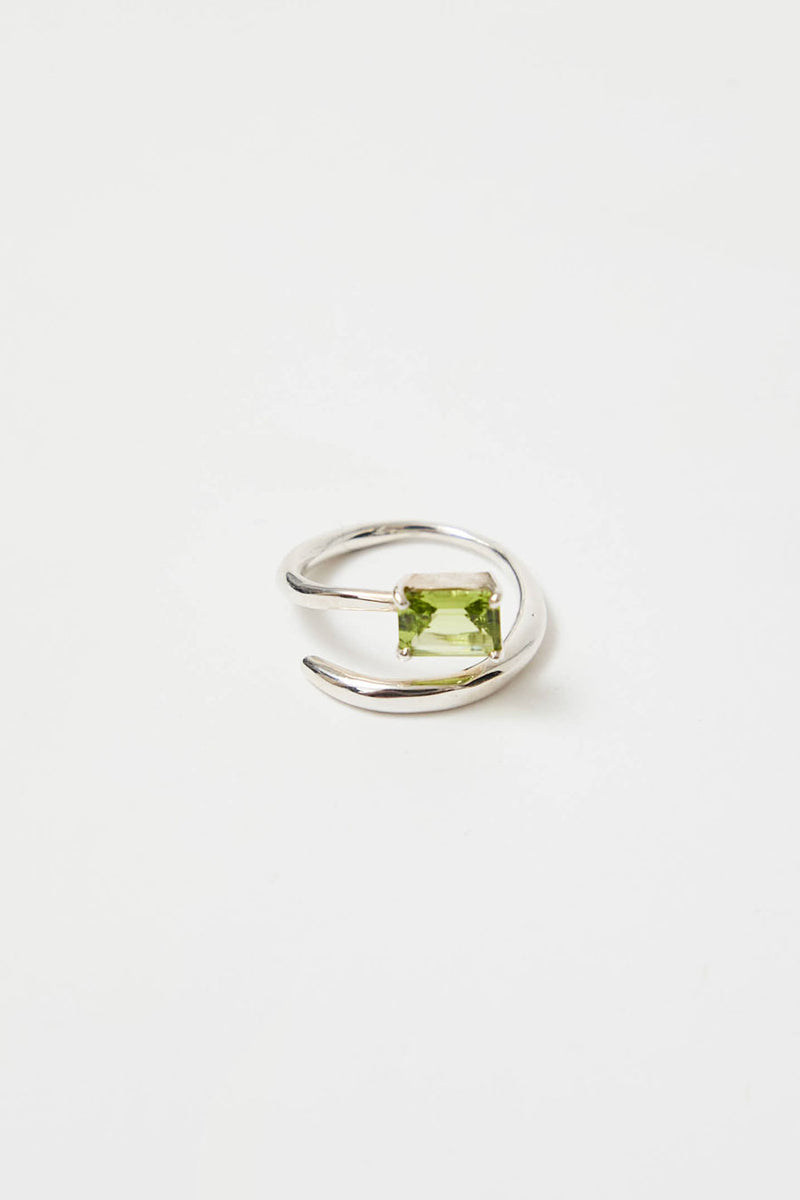Faris Gem Ring in Silver / Peridot