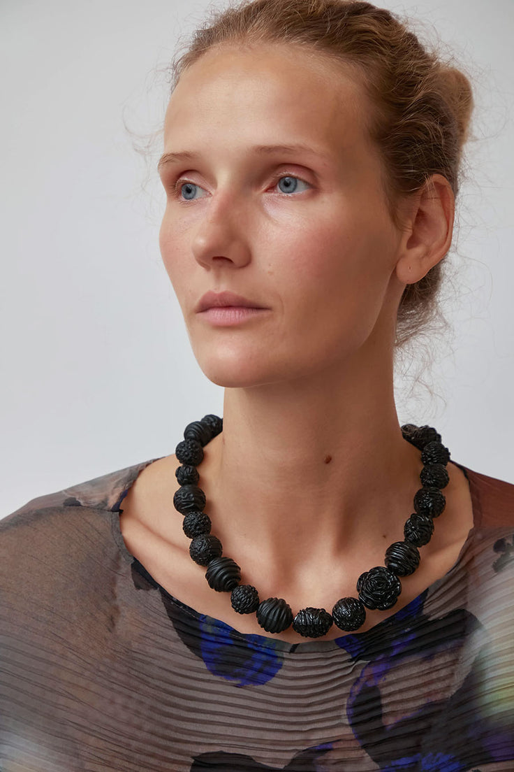 Florian Necklace in Black