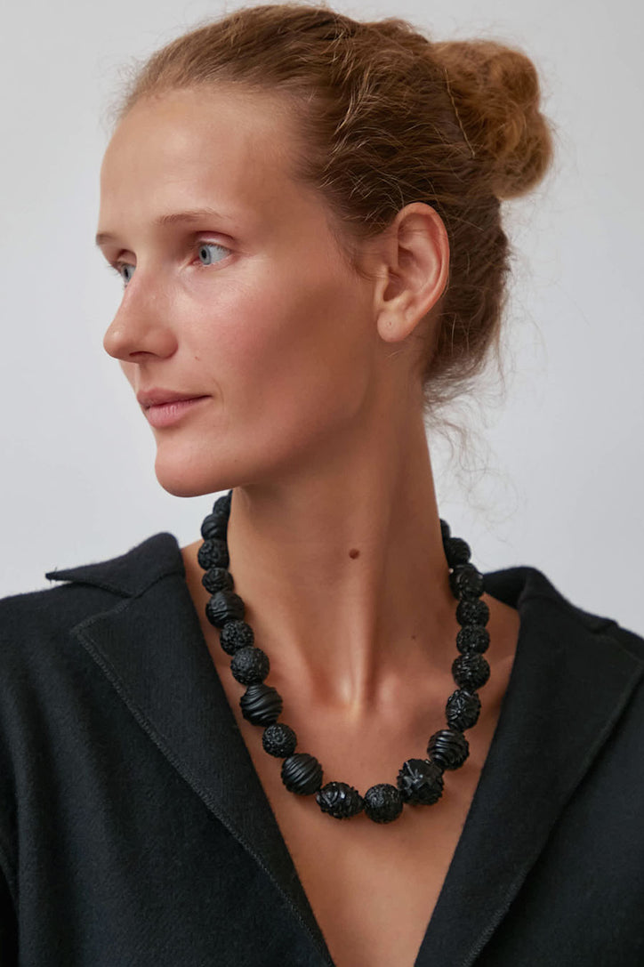 Florian Necklace in Black