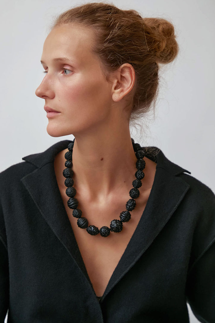 Florian Necklace in Black