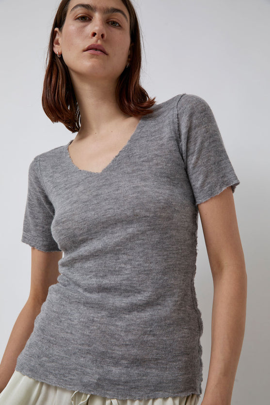 Guðrun & Guðrun Barbara V Neck T-Shirt in Grey