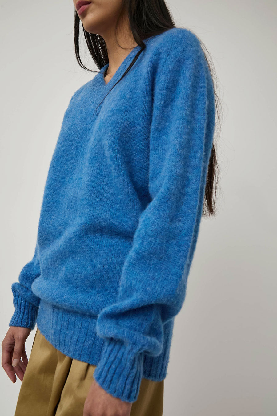 HOWLIN' Future Memories V Neck Sweater in Apollo