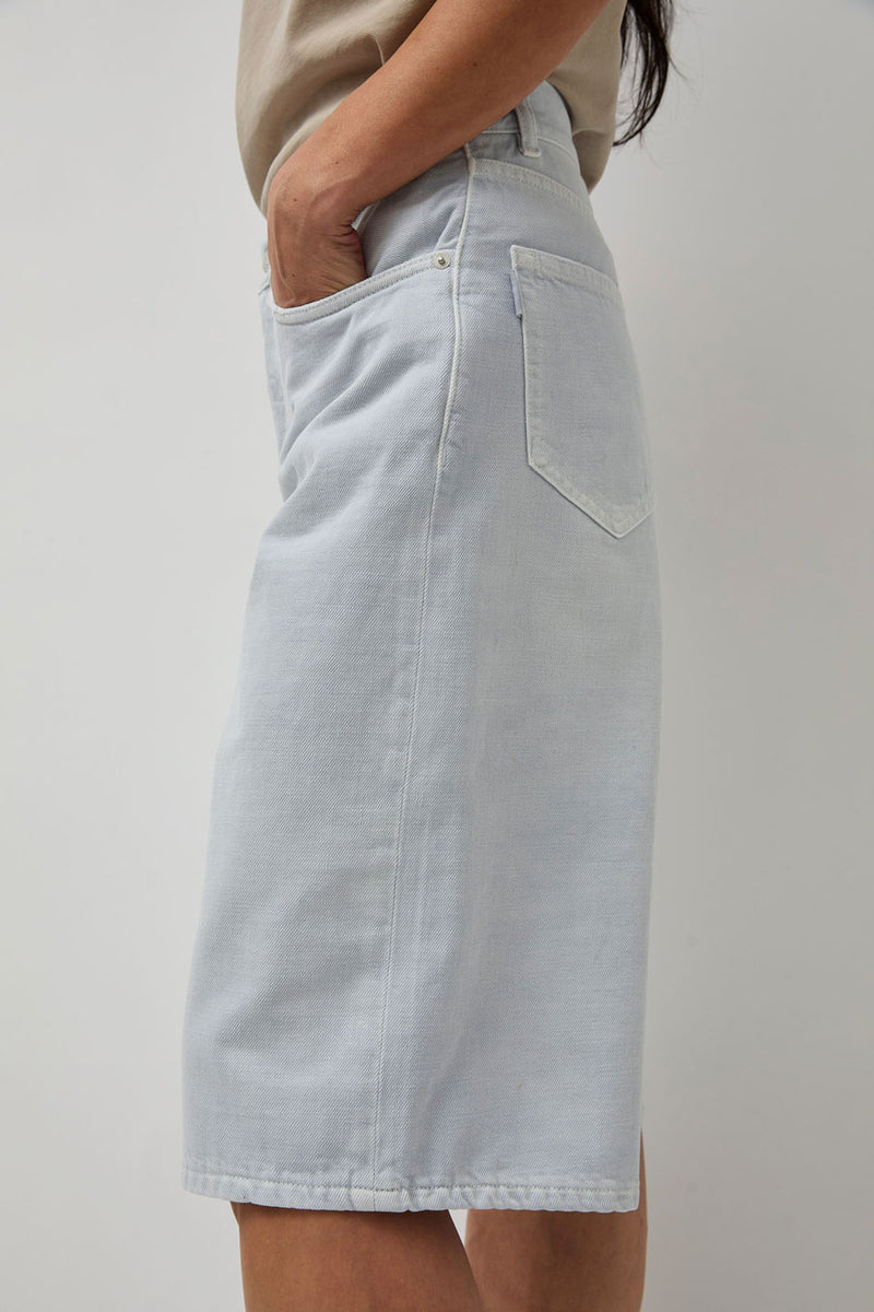 Haikure Becky Short in Plein Air