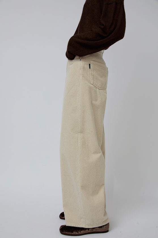 Haikure Bethany Velvet Jean in Ecru