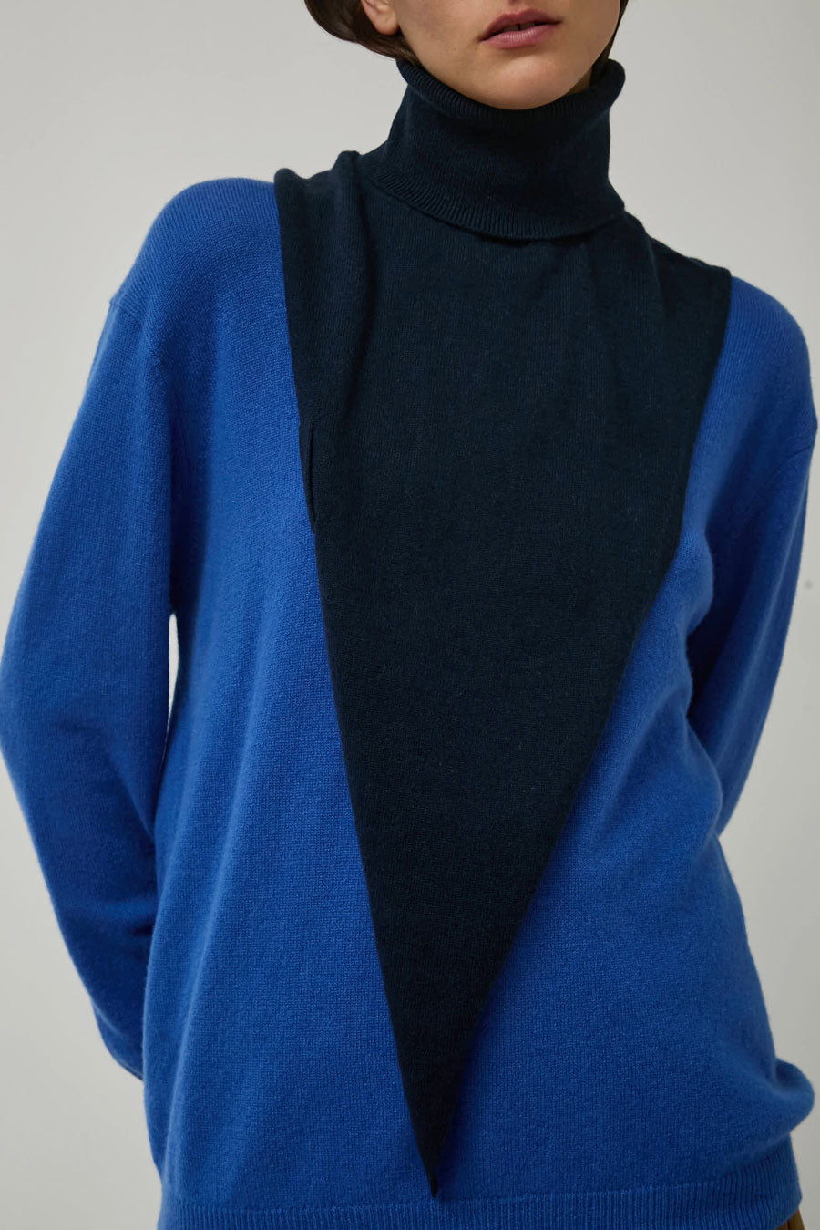 Hannayoo Works Dia T Bandana in Navy