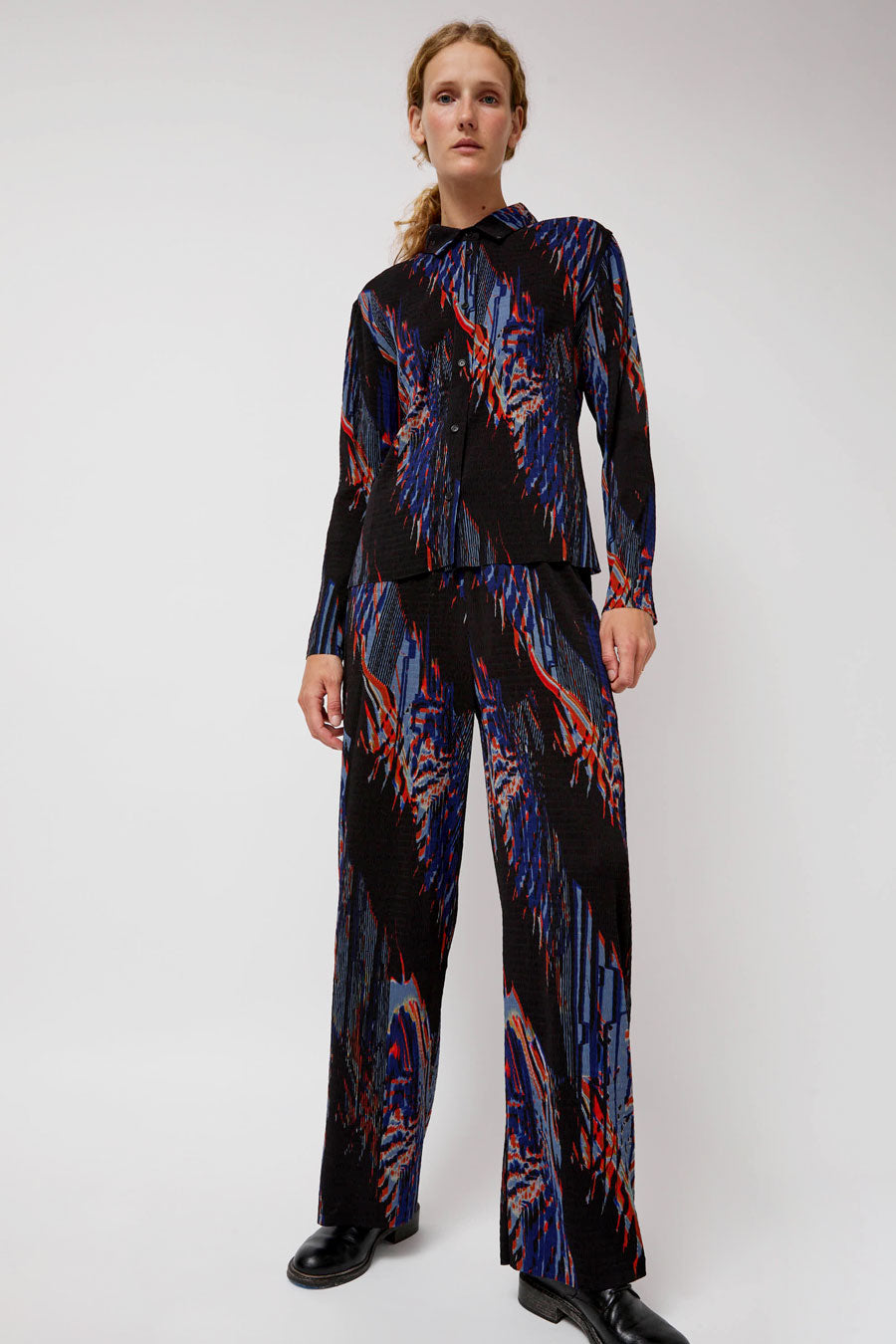 Henrik Vibskov Silhouette Plisse Pant in Blue Shadow Wing