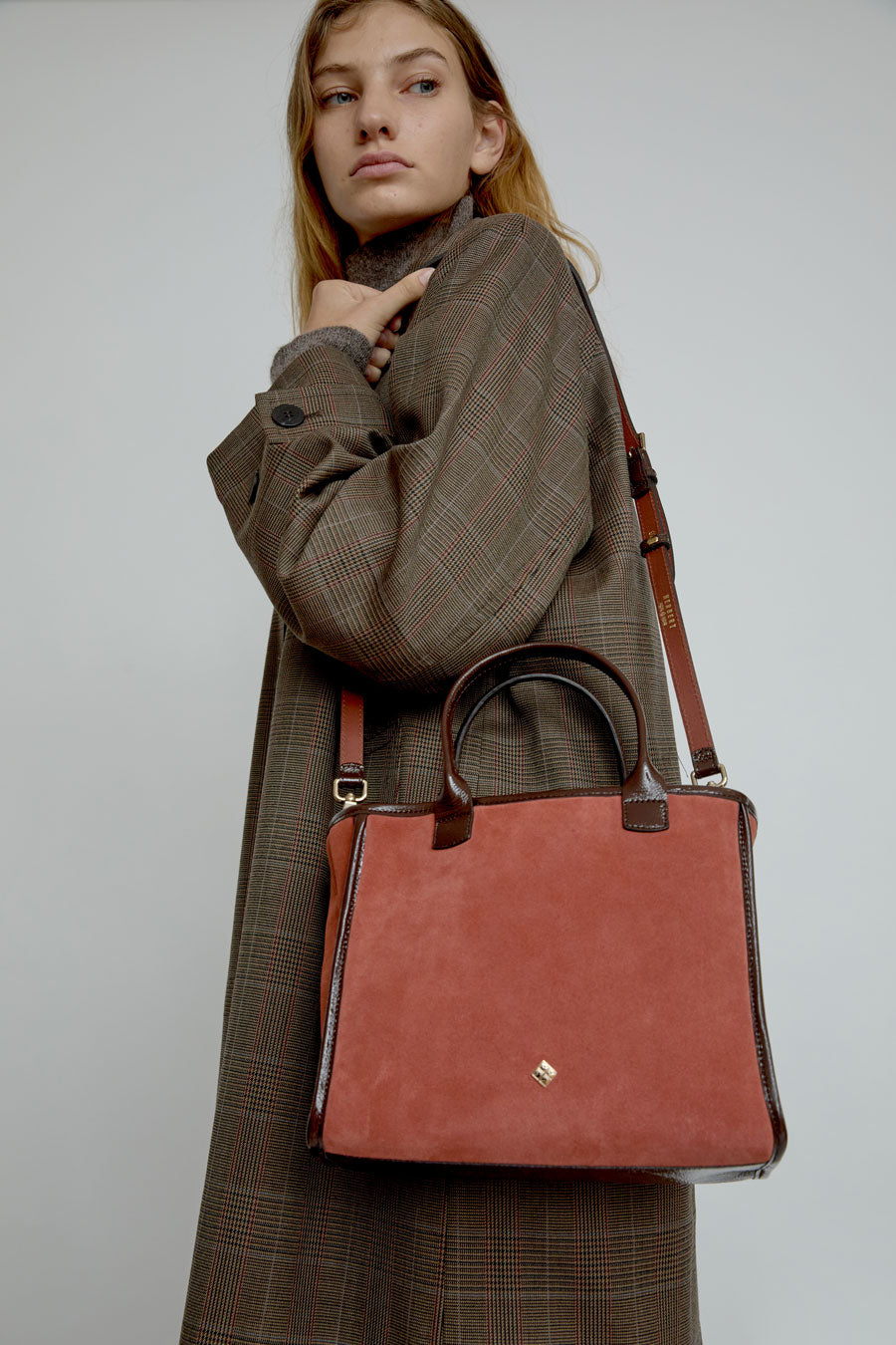 Herbert Frere Soeur Le Toon Velours Fluffy Bag in Rust and Crispy Café