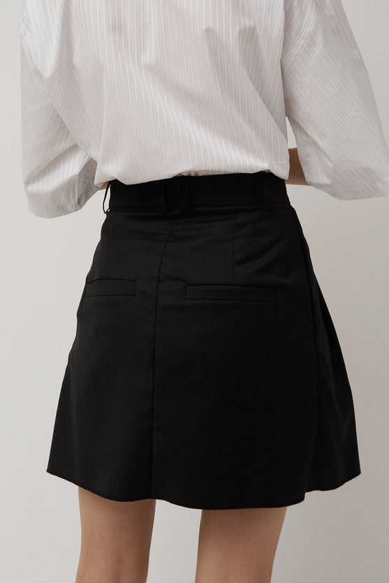 Highlight Studio Pleats Skirt in Black