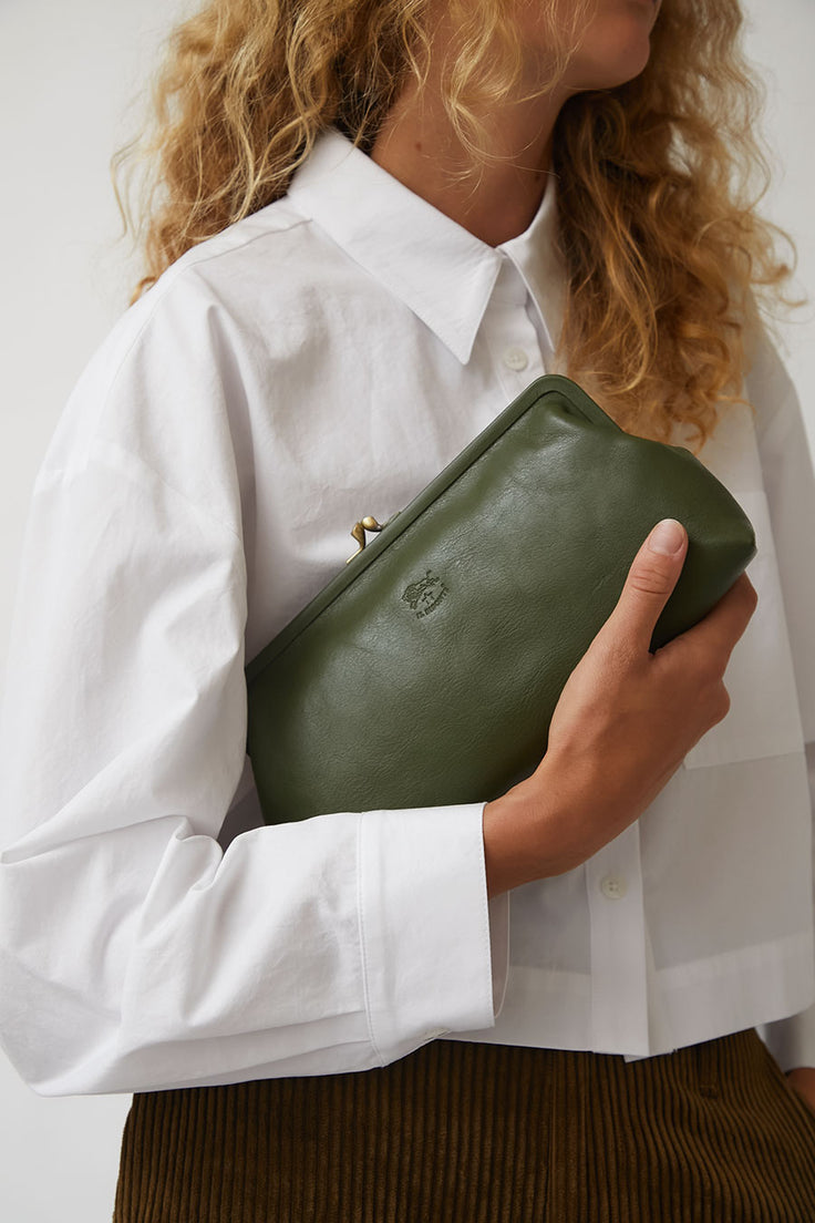 Il Bisonte Classic Clutch in Cipresso