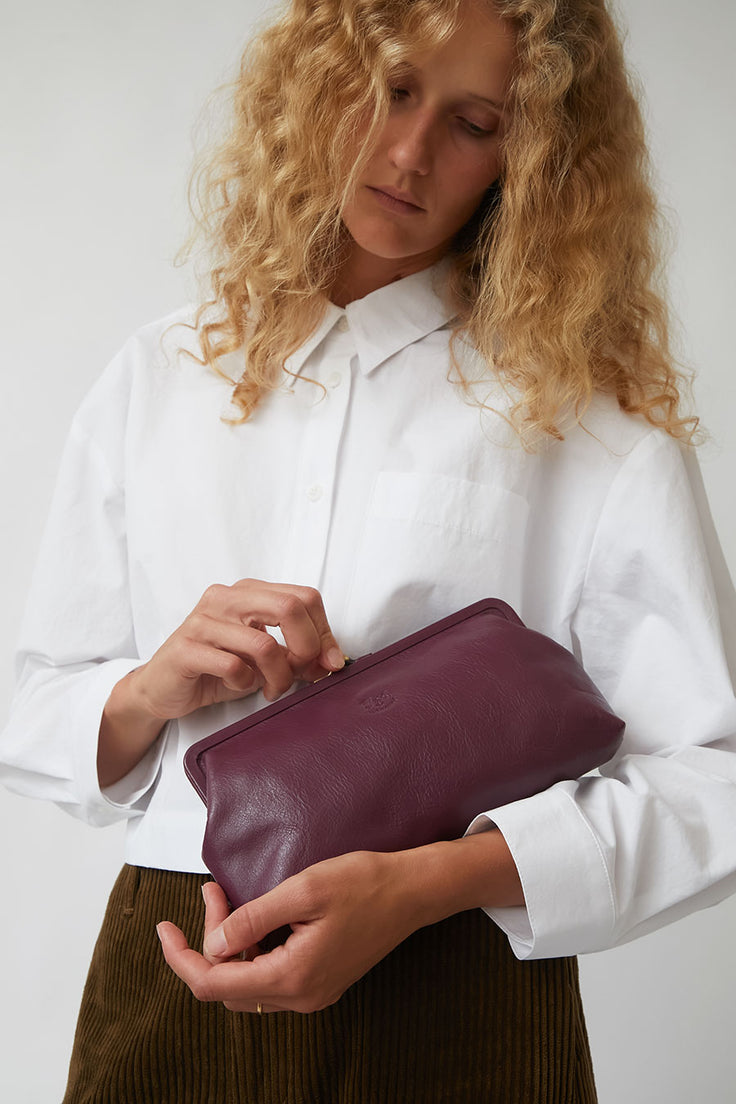 Il Bisonte Classic Clutch in Iris