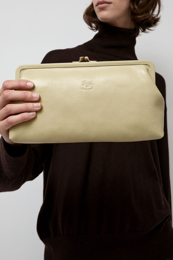 Il Bisonte Classic Clutch in Pistachio