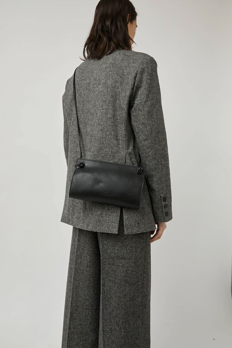 Il Bisonte Snodo Crossbody Bag in Nero