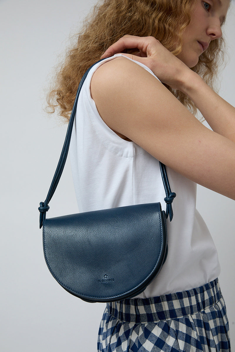 Il Bisonte Snodo Crossbody in Blu Oltremare