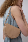 Il Bisonte Snodo Crossbody in Caffe Latte