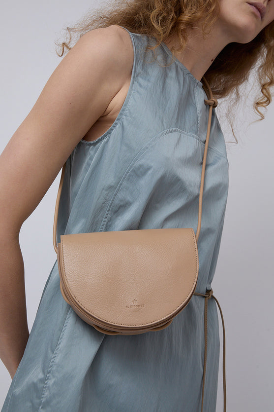 Il Bisonte Snodo Crossbody in Caffe Latte