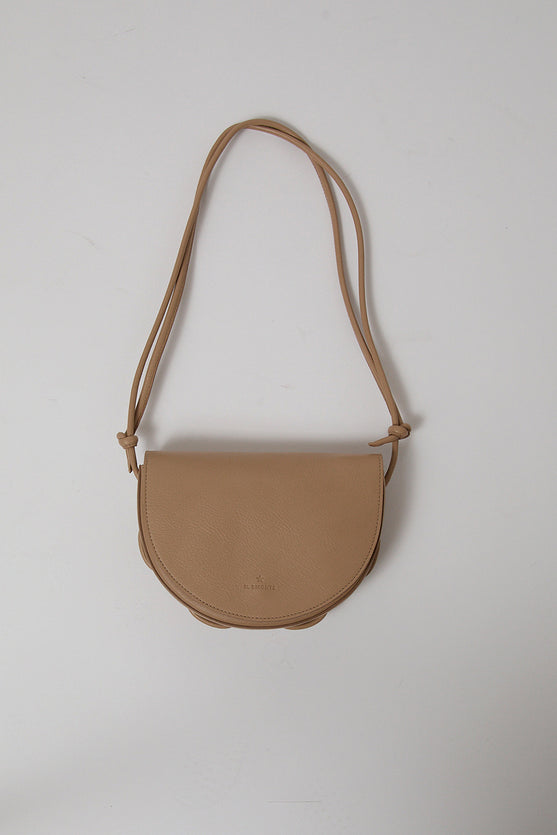 Il Bisonte Snodo Crossbody in Caffe Latte