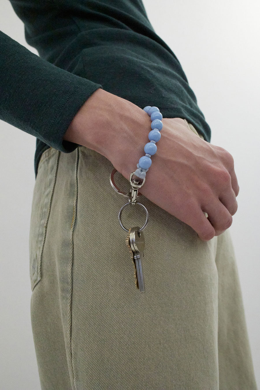 Ina Seifart Perlen Short Keyholder in Pastel Blue with Light Grey Thread